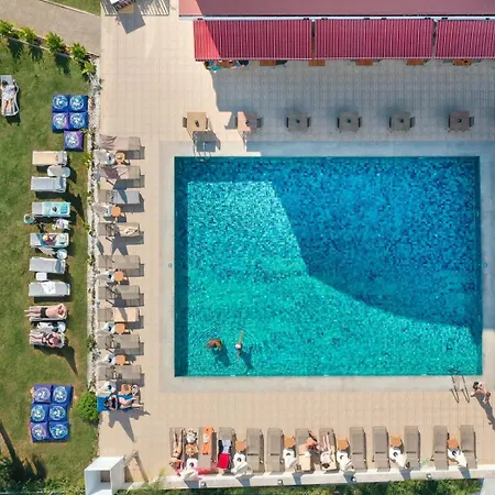 Square Adults Only Hotel 4*
